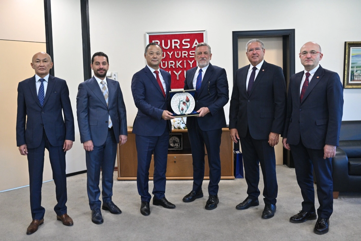 Türkiye-Kırzgız Cumhuriyeti kardeşliği Bursa'da pekişti