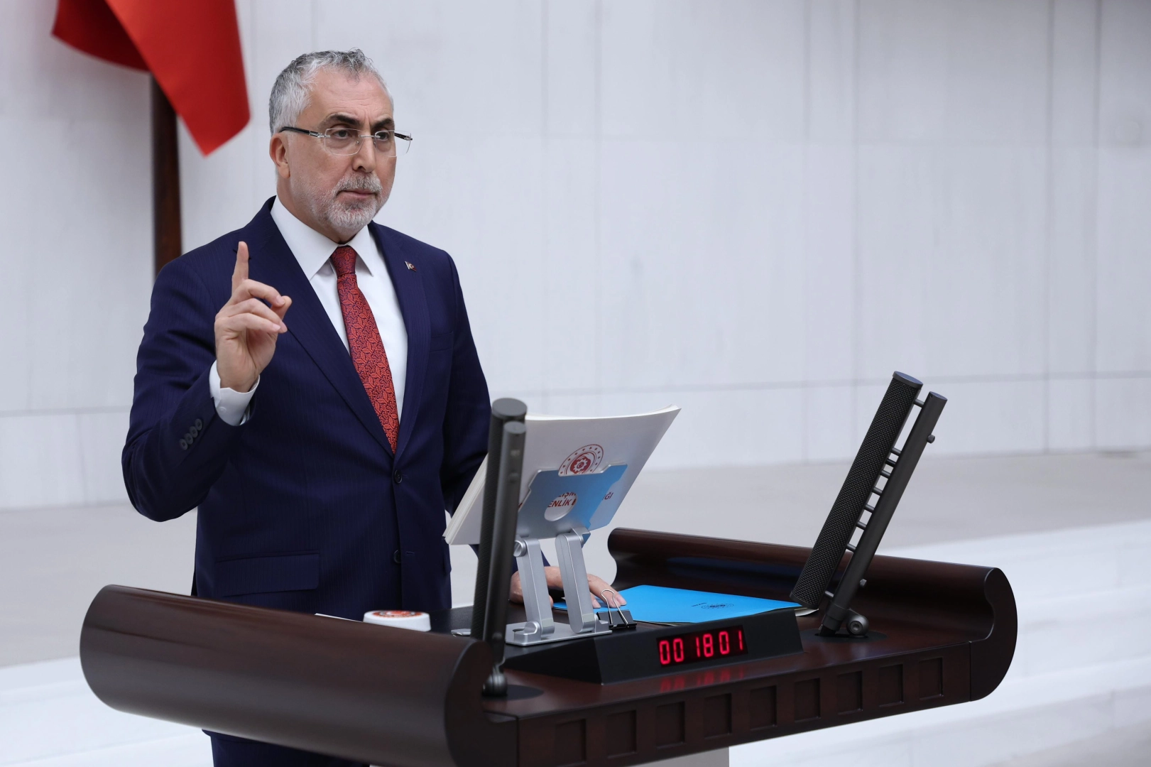 Kritik toplantı &ouml;ncesi Bakan Işıkhan'dan s&uuml;rpriz ziyaretler