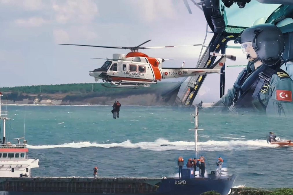 İlk kadın helikopter pilotu 7 denizciyi kurtardı! Tarih yazdı