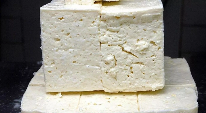 Bakanlık taklit ve tağşiş listesini güncelledi. 3 ildeki 15 firmayı daha ifşa etti. Zeytinyağında tohum yağı, peynirde öyle bir şey çıktı ki... İşte o firmalar