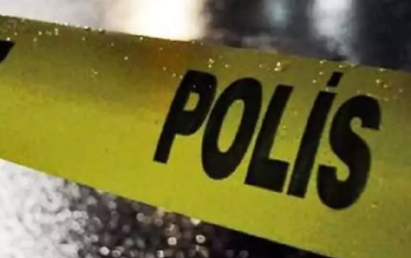 Genç kız annesini defalarca bıçaklayarak öldürdü