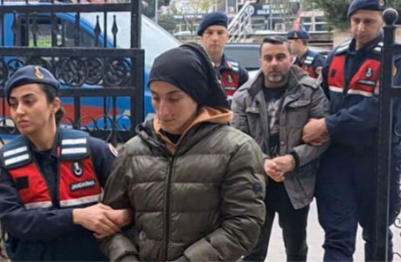 Yaşlı kadını dövüp gasp ettiler! Zanlı çok yakını çıktı!